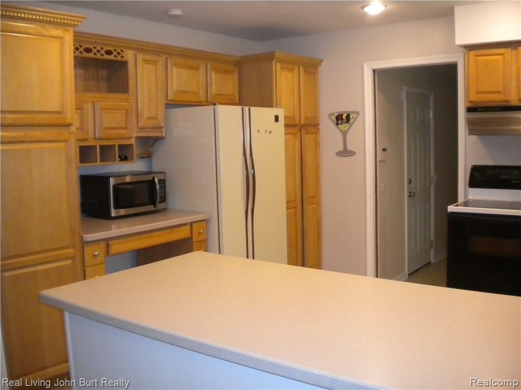66 Randolph Road Rochester Hills, MI 48309 - Photo 9 of 30