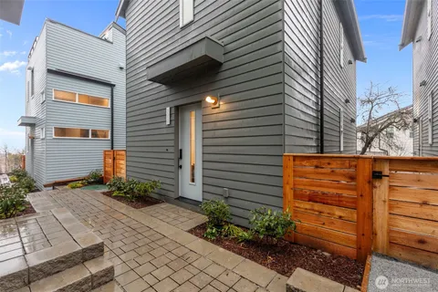 $549,000 | 3550 South Dawson Street, Seattle, WA 98118