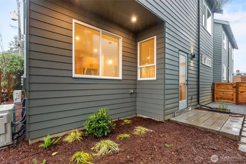 $549,000 | 3550 South Dawson Street, Seattle, WA 98118