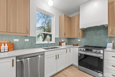 $549,000 | 3550 South Dawson Street, Seattle, WA 98118