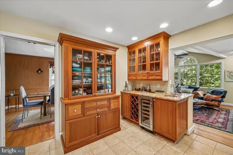 $1,490,000 | 6 Old Stage Court, Rockville, MD 20852