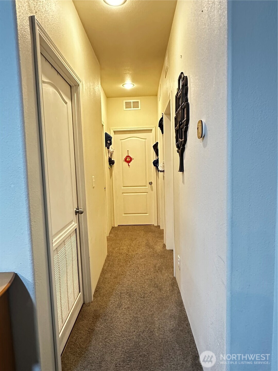 1720 Maple Lane, Unit 33 Kent, WA 98030 - Photo 19 of 20 a view of a bathroom