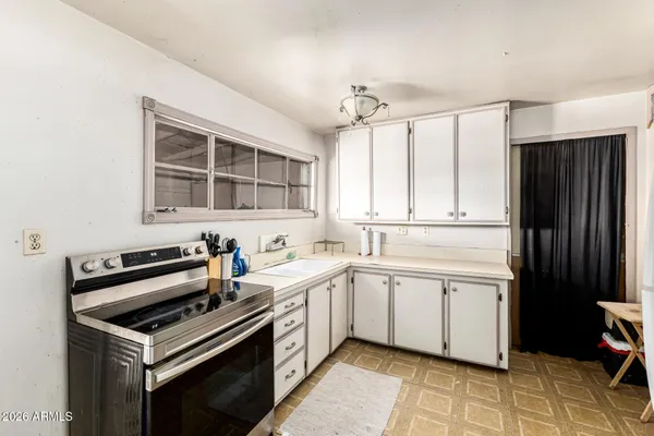 $390,000 | 3802 West Alta Vista Road, Phoenix, AZ 85041