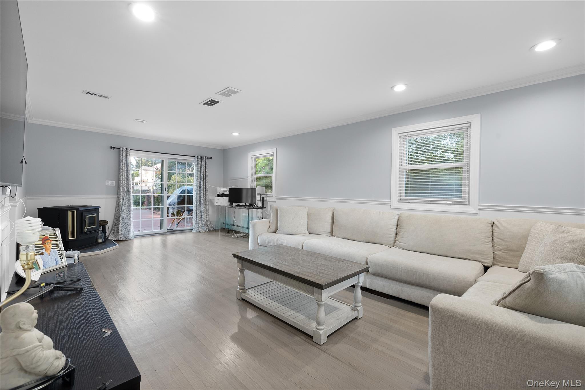 65 Timber Point Road East Islip, NY 11730 - Photo 7 of 20 Gallery Image 7