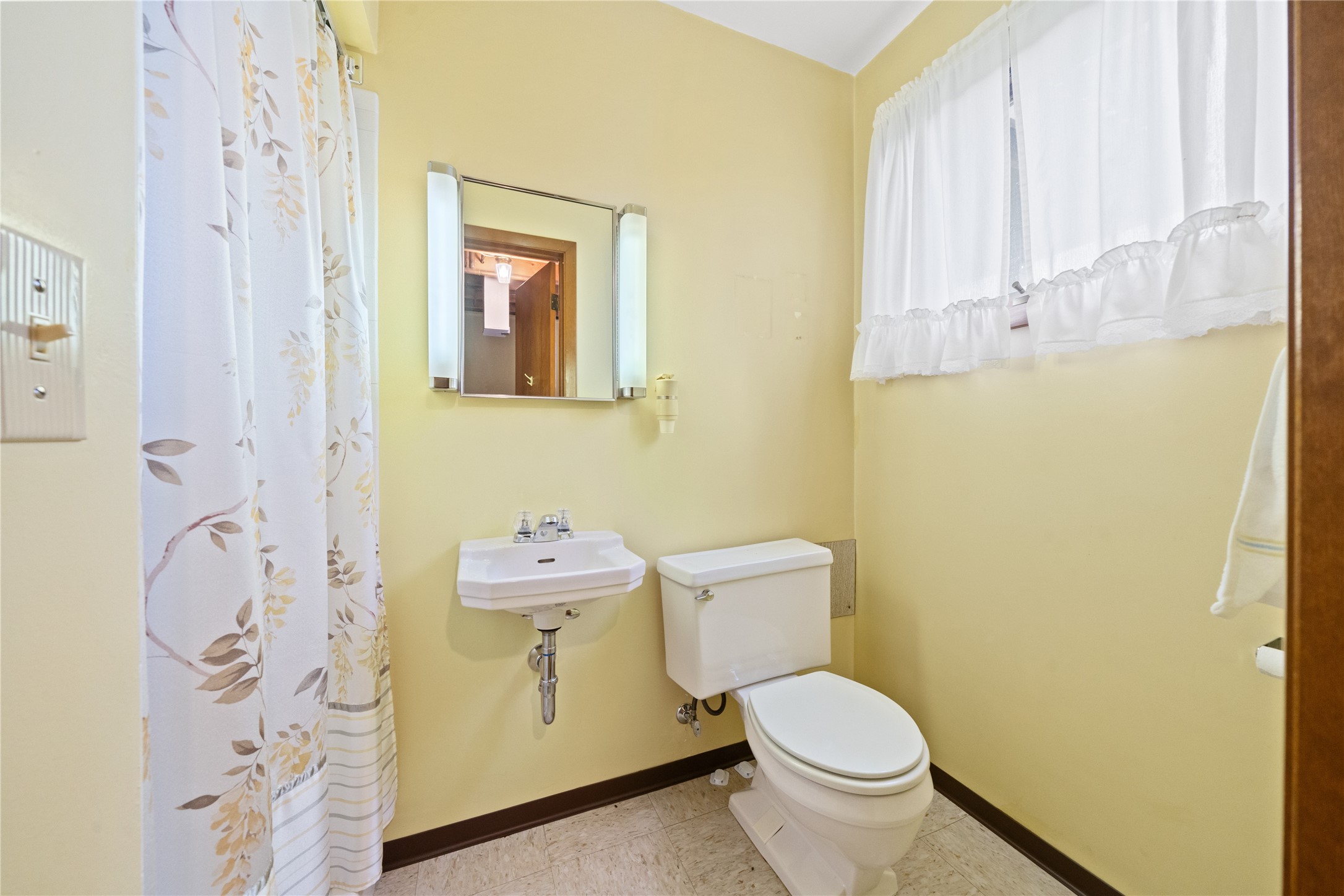 1204 Farm To Market Road Endicott, NY 13760 - Photo 21 of 39