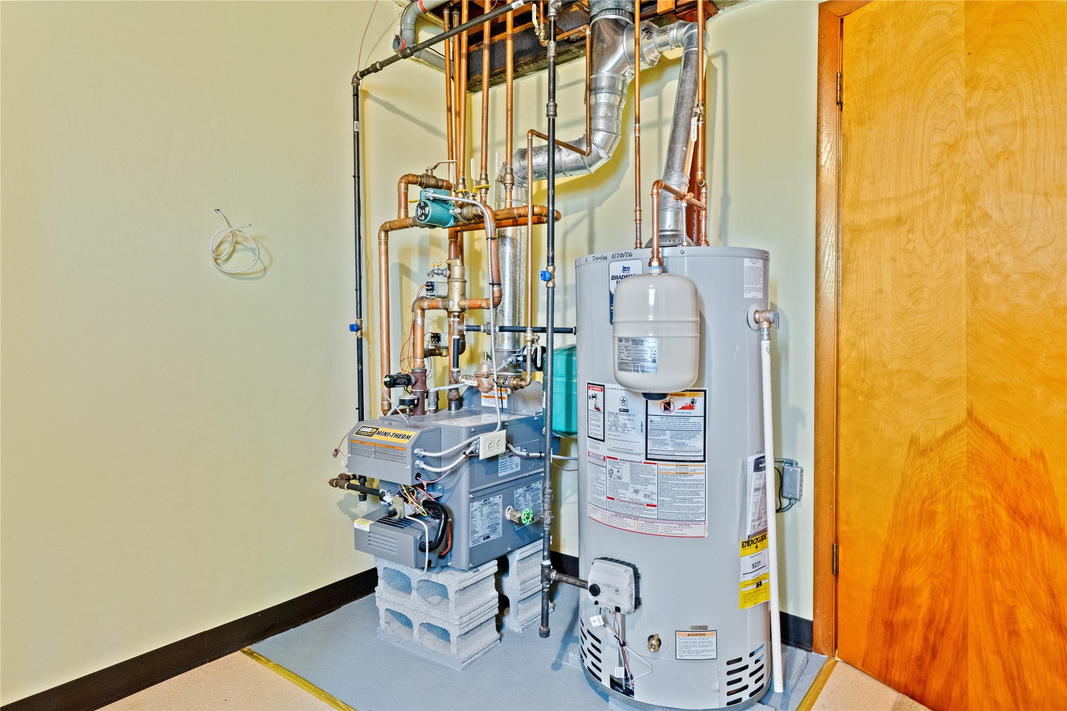 1204 Farm To Market Road Endicott, NY 13760 - Photo 27 of 39