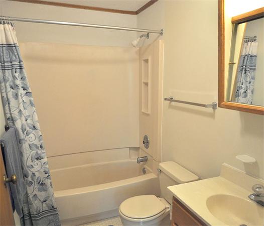 82 Wedgewood Road Worcester, MA 01602 - Photo 3 of 30 Gallery Image 3