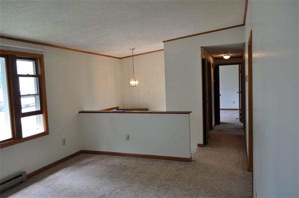 82 Wedgewood Road Worcester, MA 01602 - Photo 6 of 30 Gallery Image 6