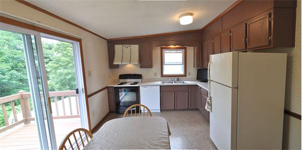 82 Wedgewood Road Worcester, MA 01602 - Photo 7 of 30 Gallery Image 7