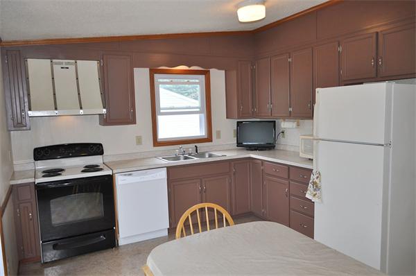 82 Wedgewood Road Worcester, MA 01602 - Photo 8 of 30 Gallery Image 8