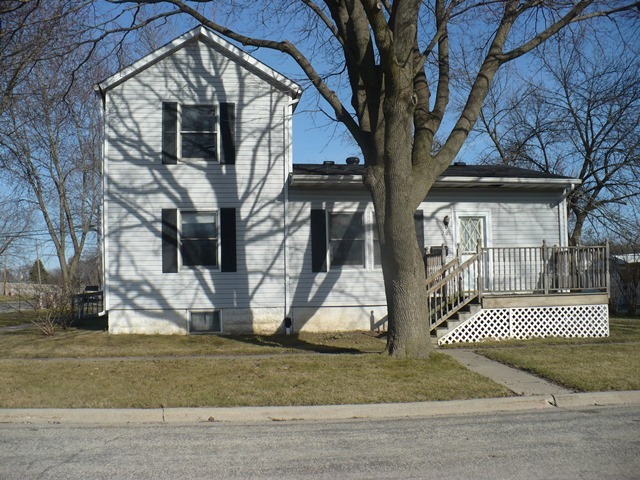 201 South 9th Street Rochelle, IL 61068 - Photo 1 of 20