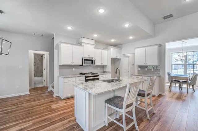 $439,950 | 175 Valleyview Lane, Oakland, TN 38060