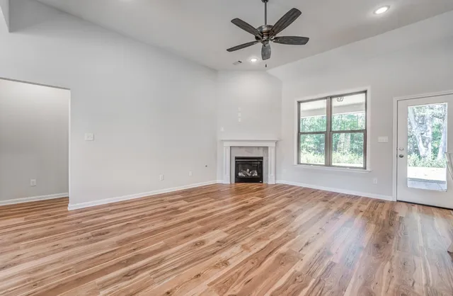 $439,950 | 175 Valleyview Lane, Oakland, TN 38060