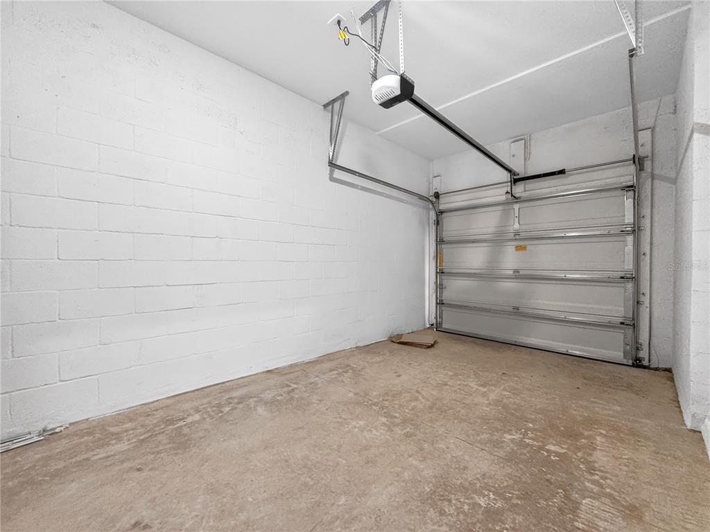 2735 Skyline Loop Kissimmee, FL 34758 - Photo 25 of 37 a view of an empty walk in closet