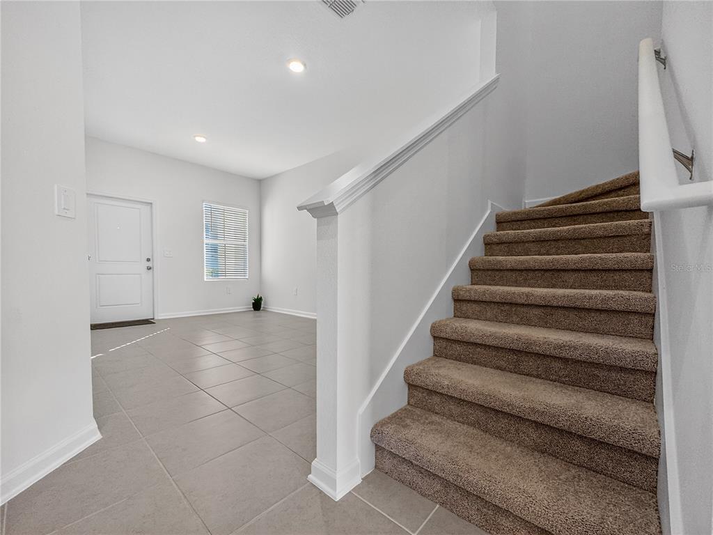 2735 Skyline Loop Kissimmee, FL 34758 - Photo 5 of 33