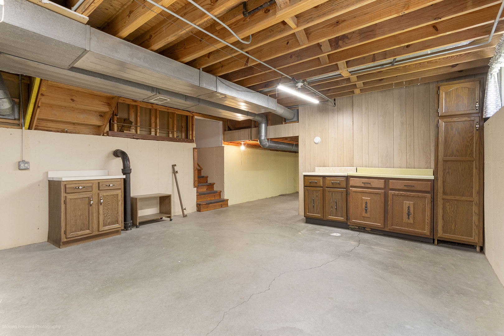 1570 West Goldengate Drive Addison, IL 60101 - Photo 28 of 34 a view of a storage & utility room with washer and dryer