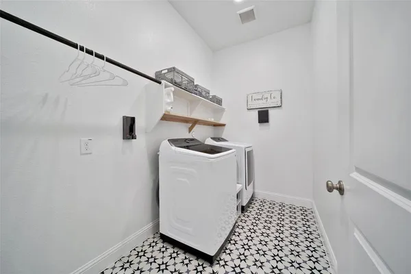 a view of an house with backyard porch and furniture