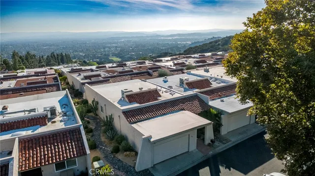 a picture of a building with many windows