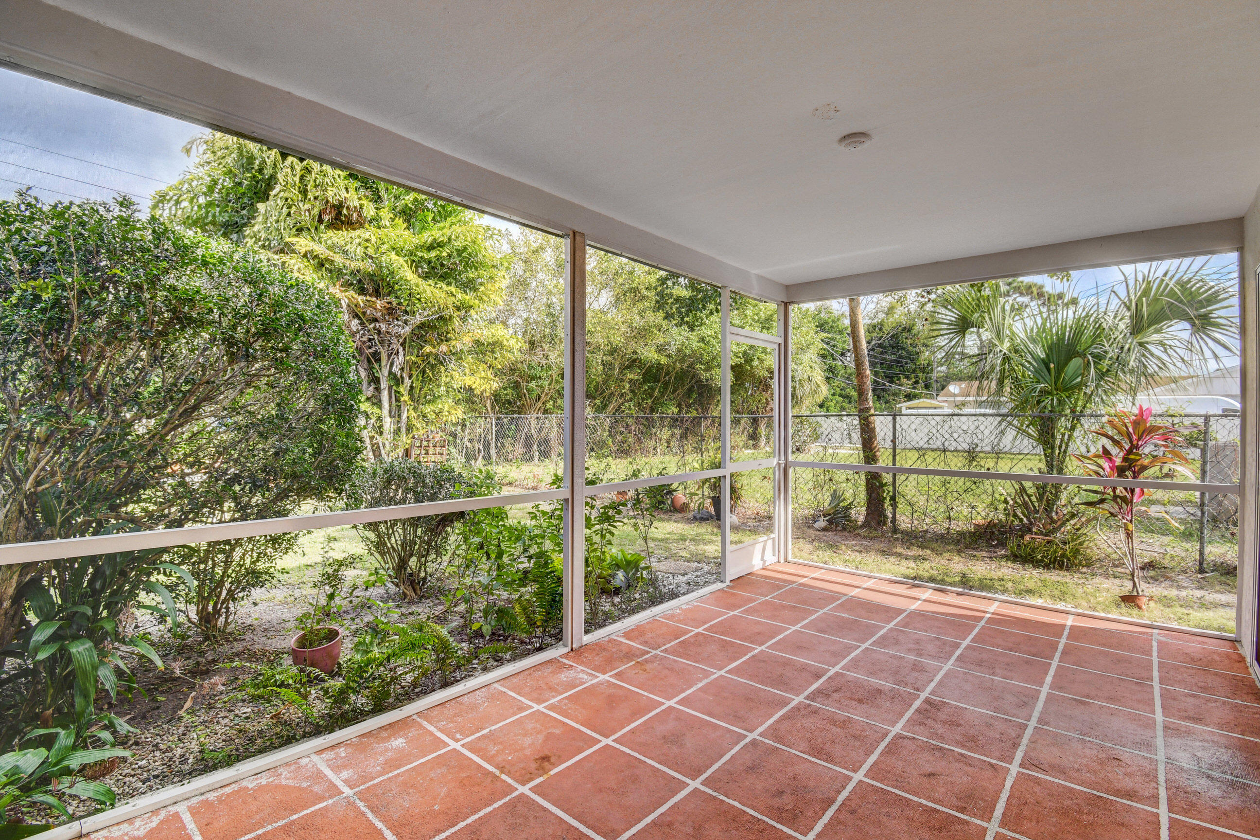 5153 Garfield Road Delray Beach, FL 33484 - Photo 30 of 39 Patio