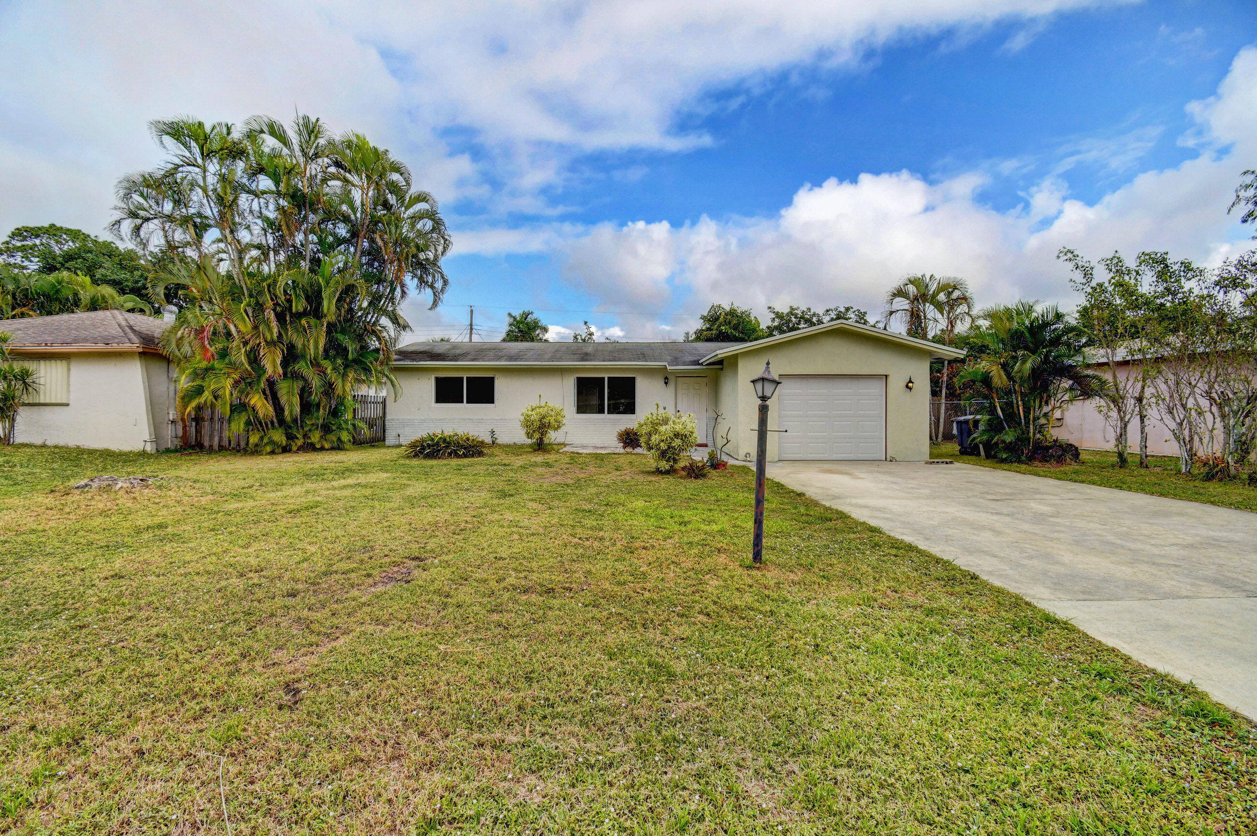 5153 Garfield Road Delray Beach, FL 33484 - Photo 38 of 39 Exterior Front