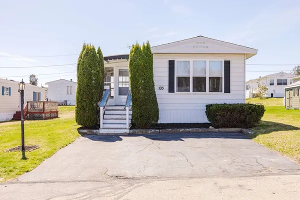 $194,500 | 103 Peter Street, Raynham, MA 02767