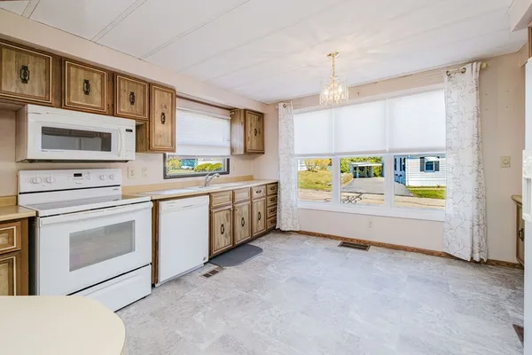 $194,500 | 103 Peter Street, Raynham, MA 02767