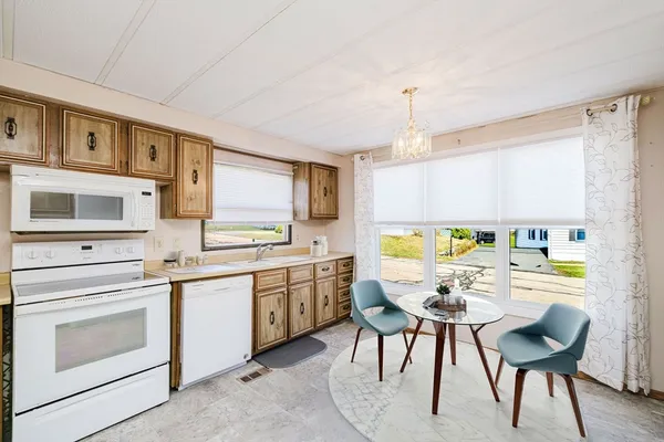 $194,500 | 103 Peter Street, Raynham, MA 02767