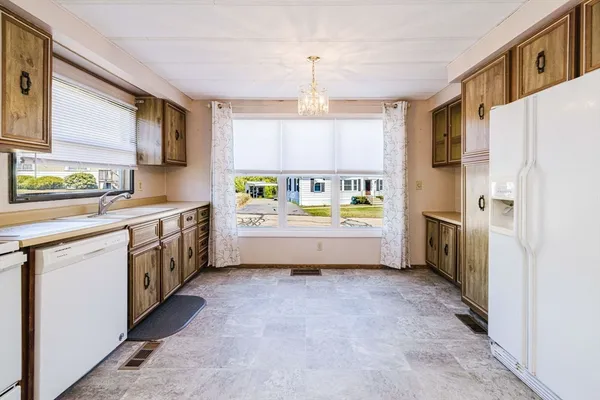 $194,500 | 103 Peter Street, Raynham, MA 02767