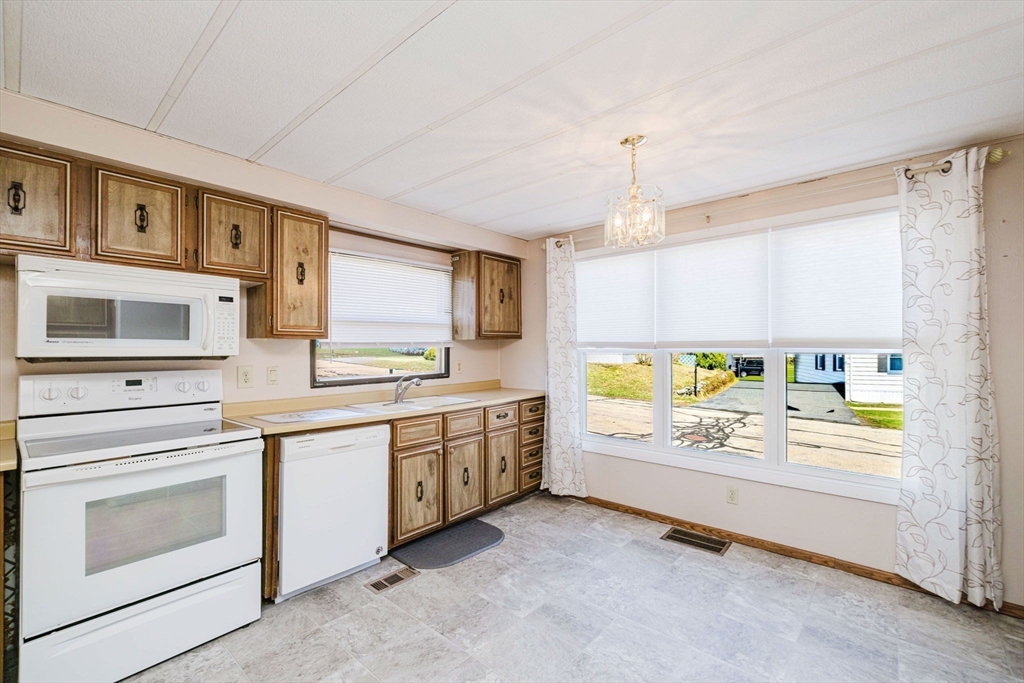 103 Peter Street Raynham, MA 02767 - Photo 16 of 37