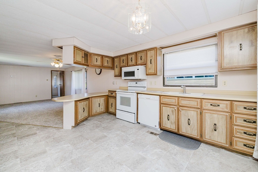 103 Peter Street Raynham, MA 02767 - Photo 18 of 37