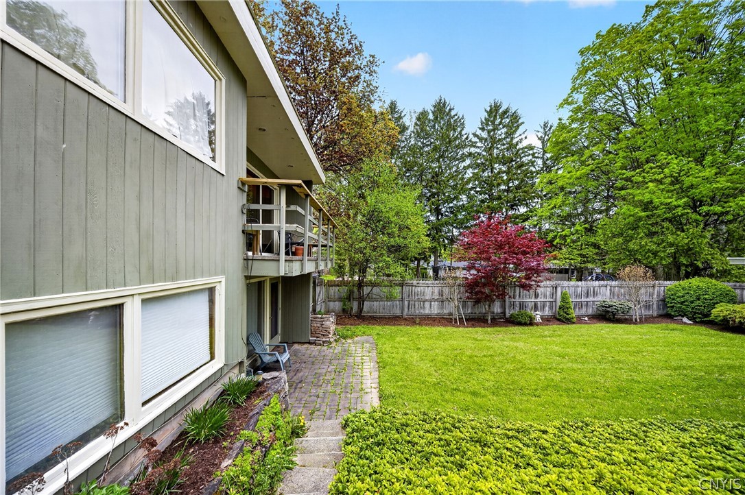 327 Kimber Road Syracuse, NY 13214 - Photo 35 of 44