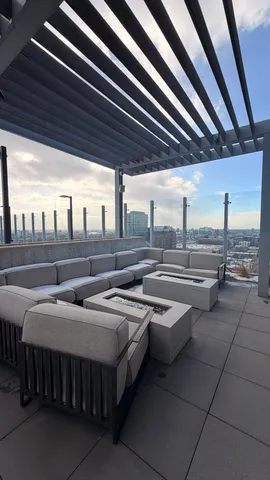 $2,663 | 205 South Peoria Street, Unit 1515, Chicago, IL 60607