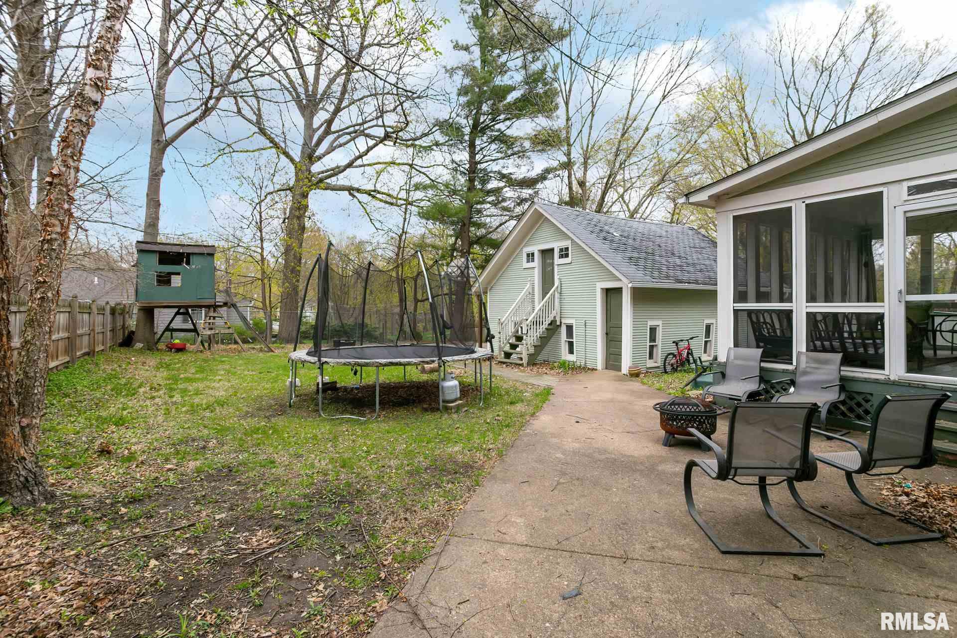 205 Forest Road Davenport, IA 52803 - Photo 33 of 35 Gallery Image 33