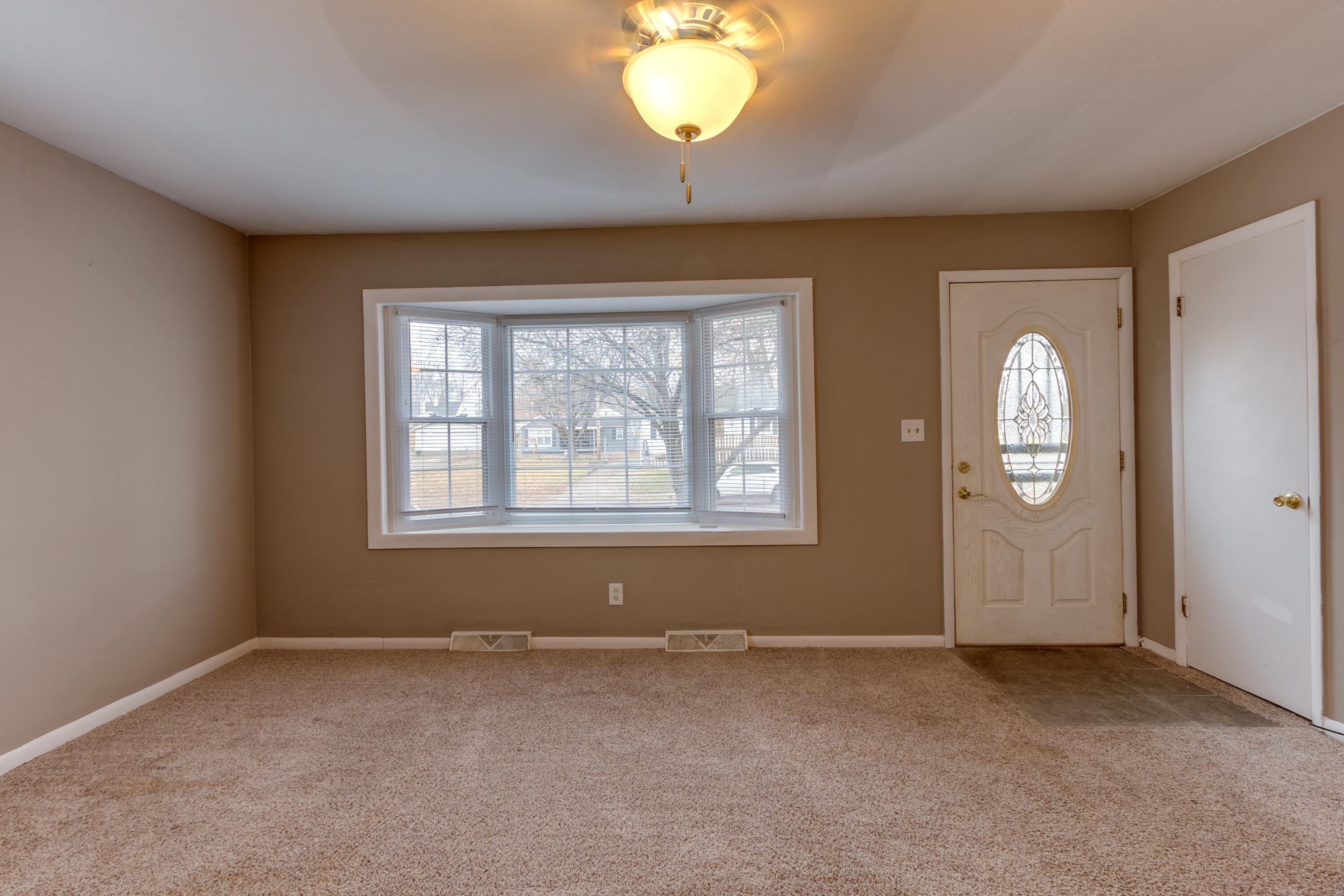 1355 Rutland Avenue Springfield, OH 45505 - Photo 10 of 57