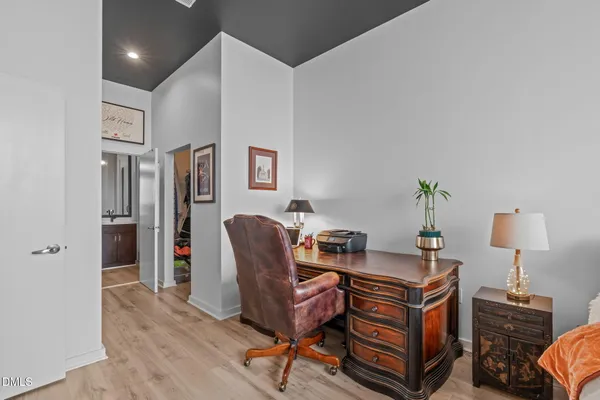 $2,000 | 319 Fayetteville Street, Unit 410, Raleigh, NC 27601