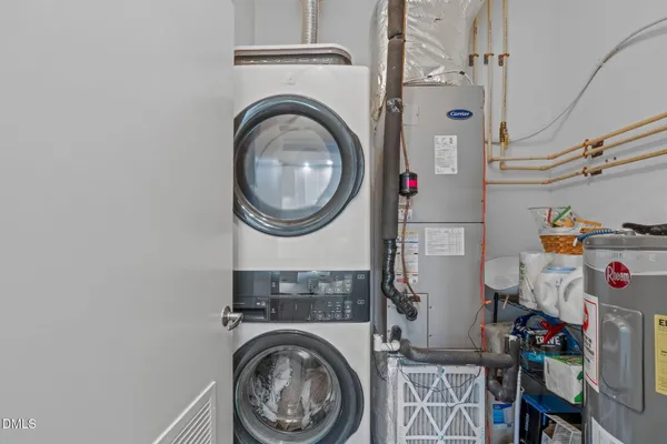 $2,000 | 319 Fayetteville Street, Unit 410, Raleigh, NC 27601