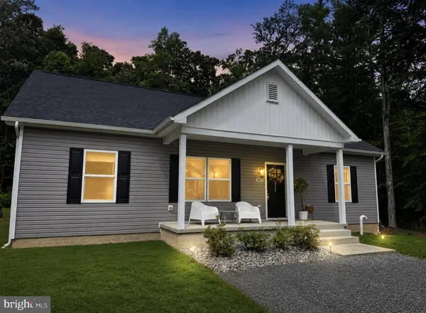 $2,200 | 903 Albrough Boulevard, Colonial Beach, VA 22443