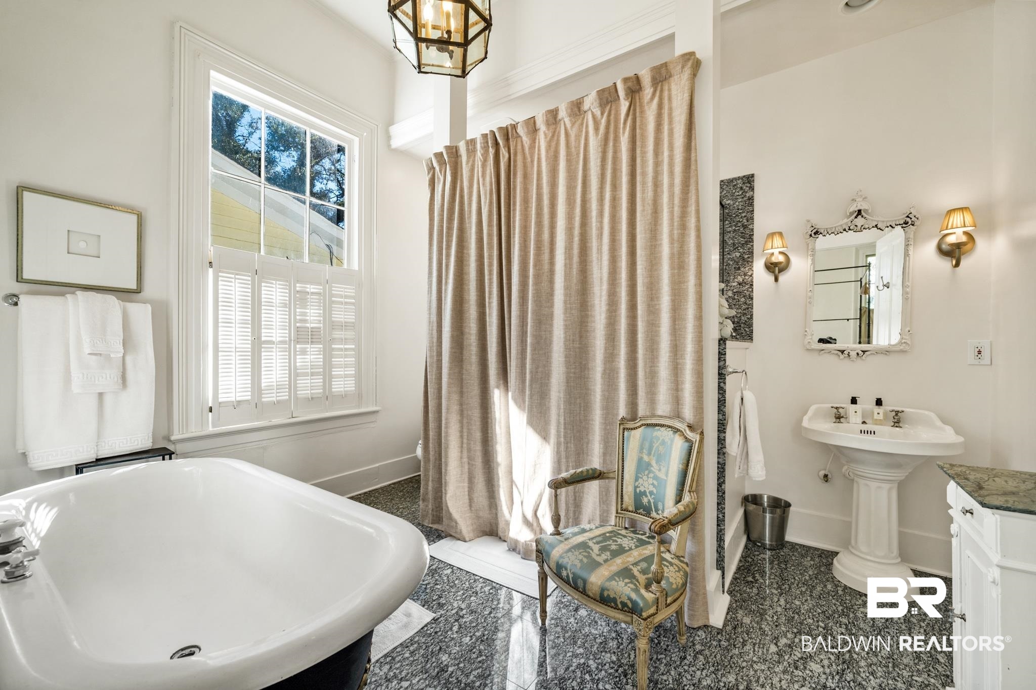 1207 Government Street Mobile, AL 36604 - Photo 23 of 38