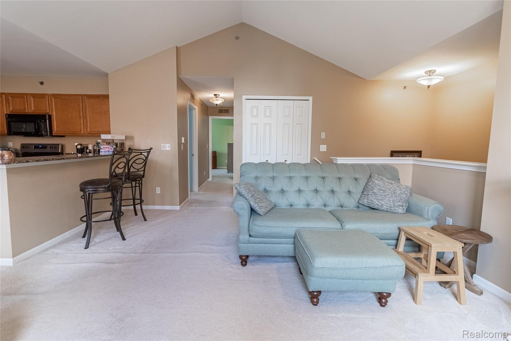 1643 Deepwood Circle Rochester, MI 48307 - Photo 9 of 35 DJ0A3490-HDR.jpg