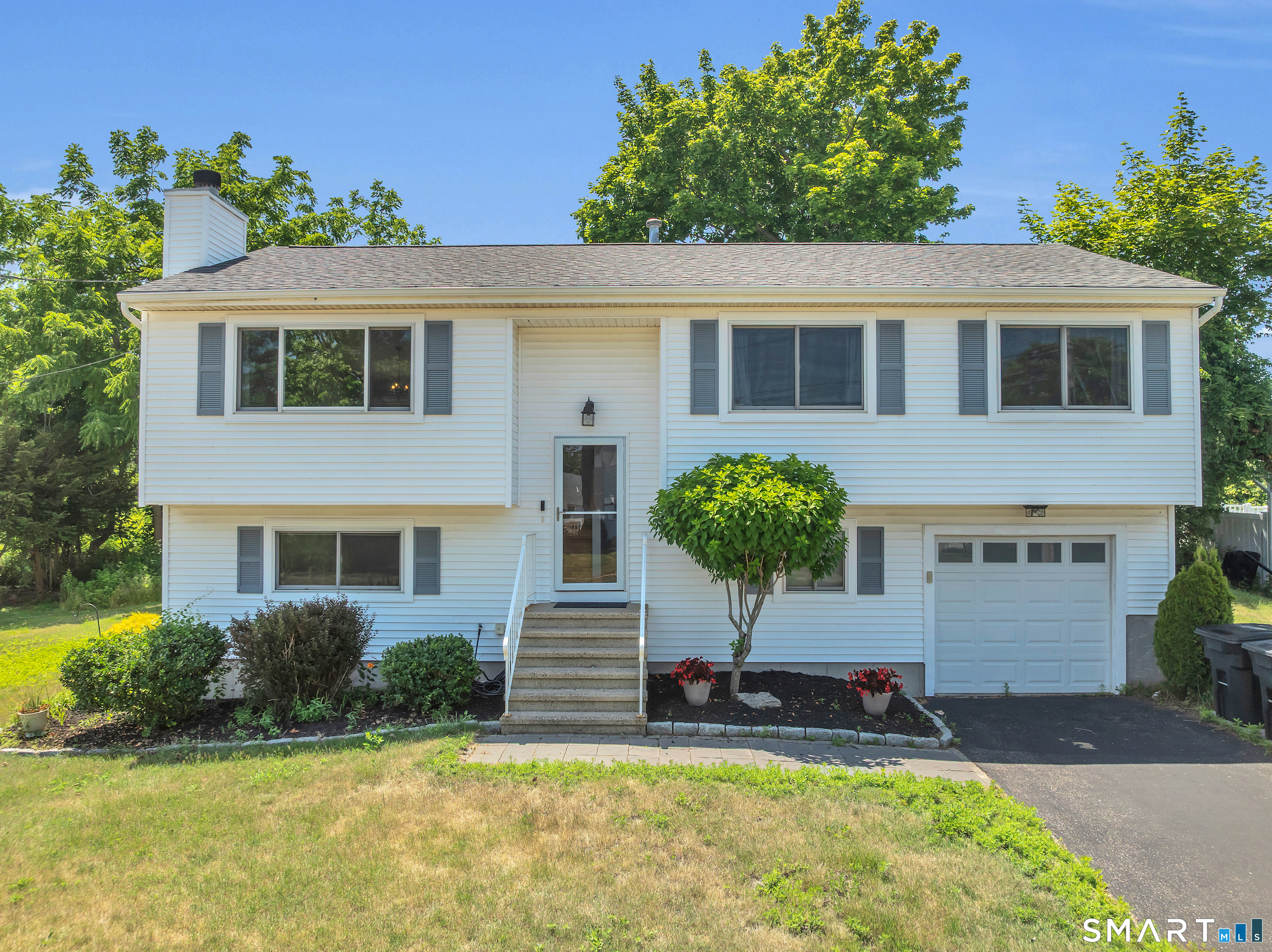 12 Roses Farm Road East Haven, CT 06512 - Photo 1 of 39