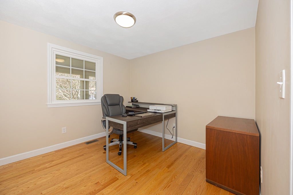9 Debra Road Pembroke, MA 02359 - Photo 19 of 40 Gallery Image 19