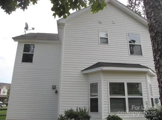 a view of a white house