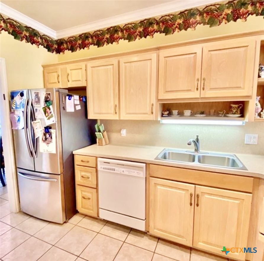 415 South Trinity Street Edna, TX 77957 - Photo 16 of 46