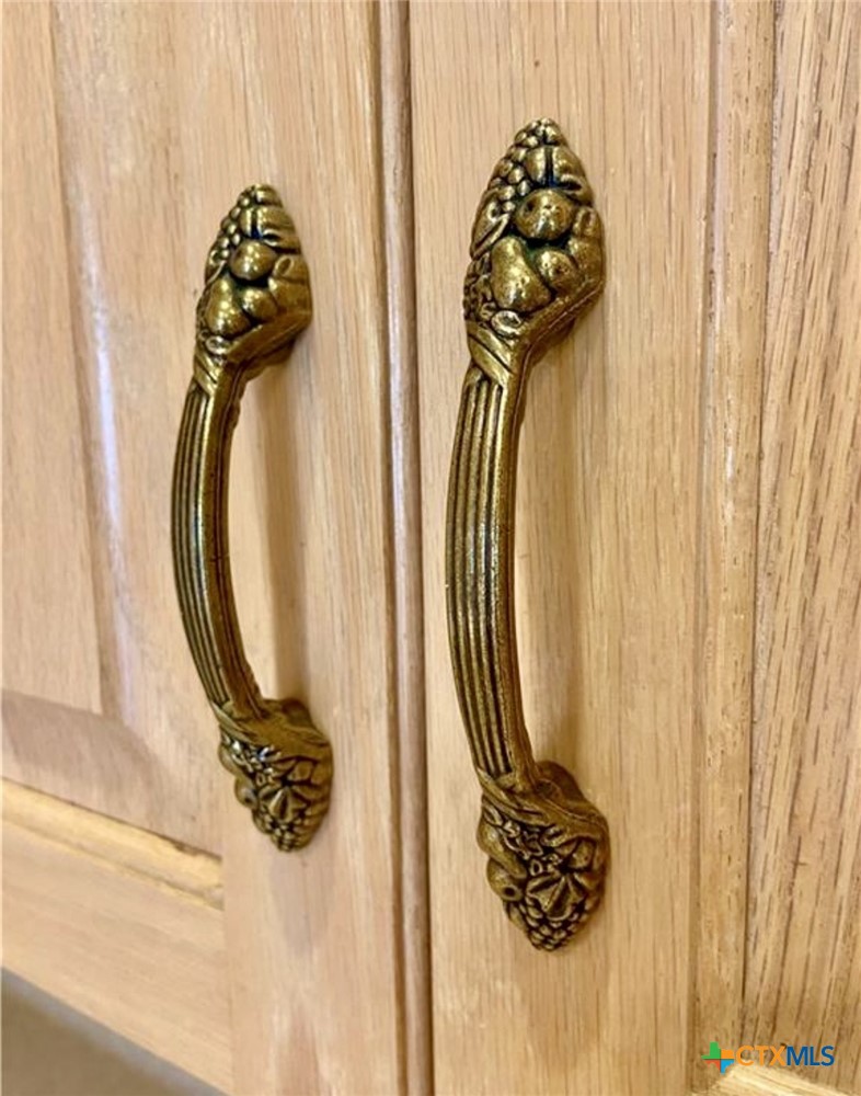 415 South Trinity Street Edna, TX 77957 - Photo 18 of 46