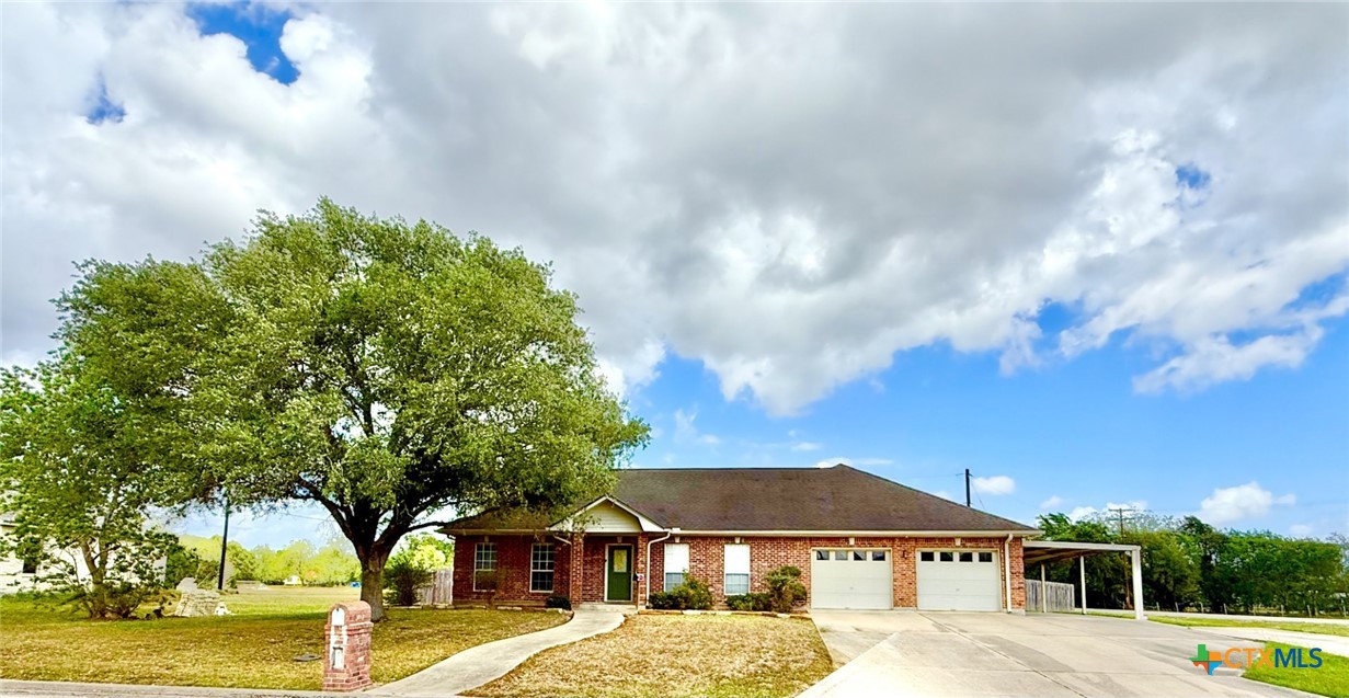 415 South Trinity Street Edna, TX 77957 - Photo 2 of 46