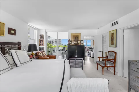 $1,499,000 | 200 Ocean Ln Drive, Unit 409, Key Biscayne, FL 33149