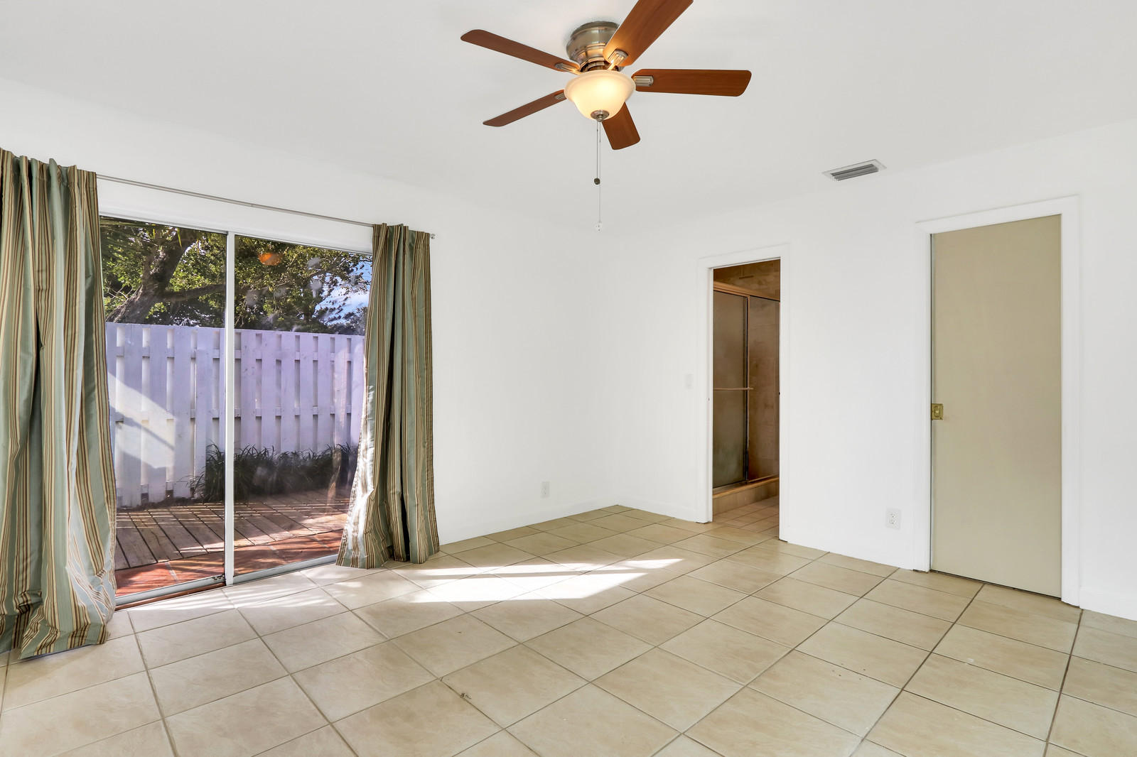 1307 Chippewa Street Jupiter, FL 33458 - Photo 13 of 23 14_Image_14_of_20_mls
