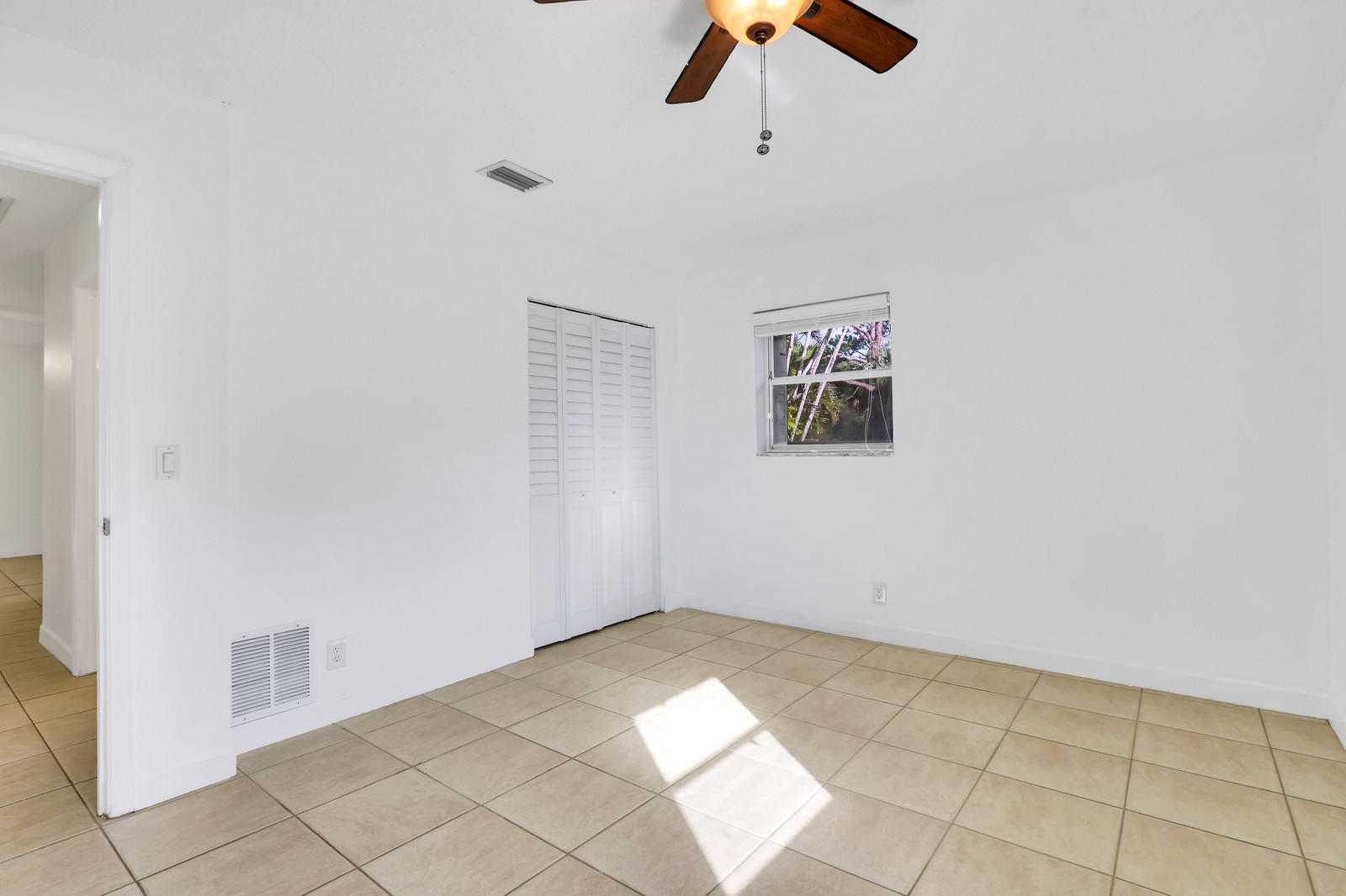 1307 Chippewa Street Jupiter, FL 33458 - Photo 10 of 23 11_Image_11_of_20_mls