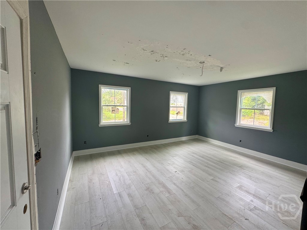 802 West 44th Street Savannah, GA 31405 - Photo 9 of 18 Sunroom/flexroom