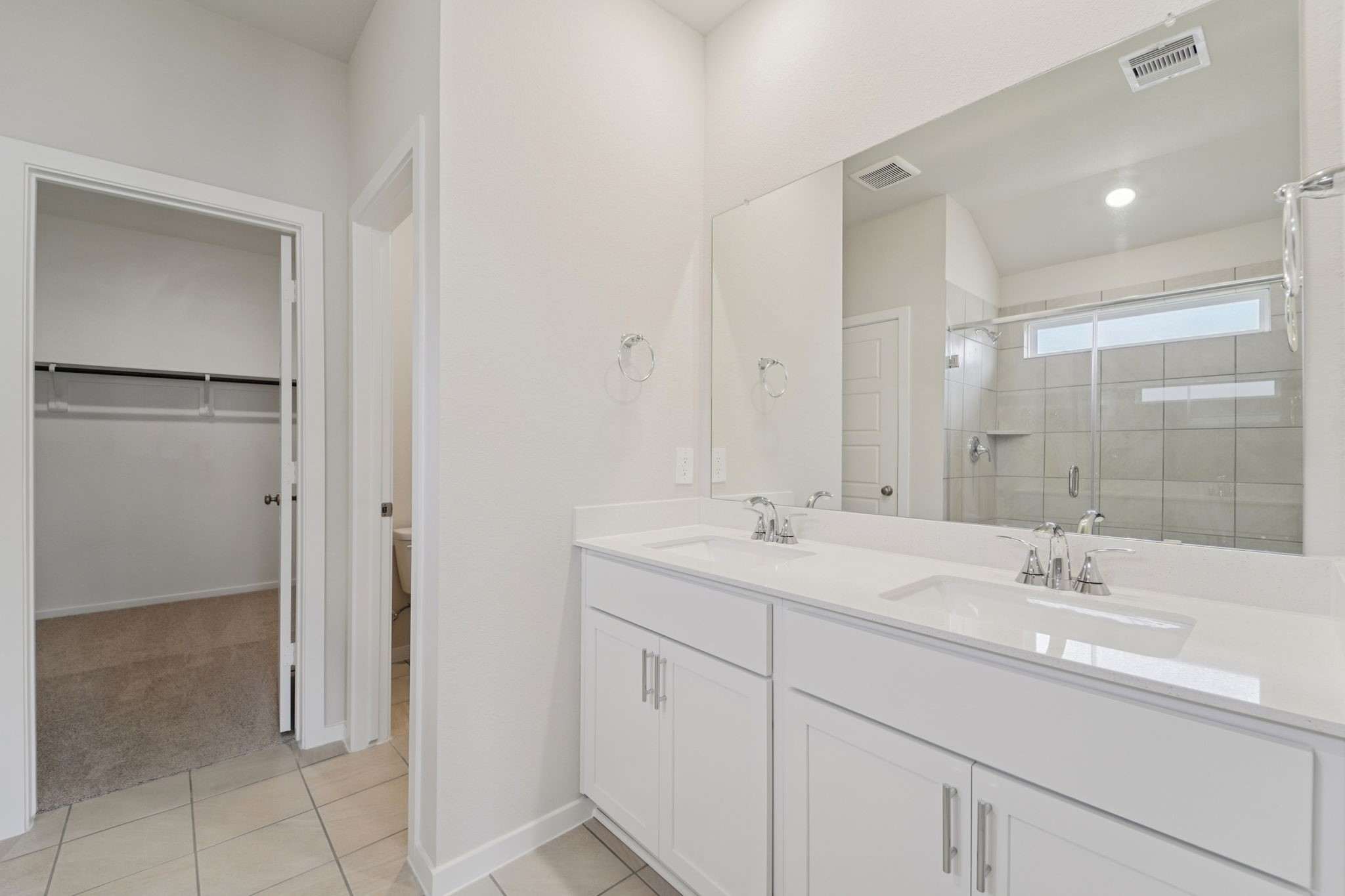 16245 Parish Pointe Court Conroe, TX 77302 - Photo 7 of 16 Photo is not of the actual home, but is an inspirational photo of builder’s model home and may depict options, furnishings, and/or decorator features that are not included